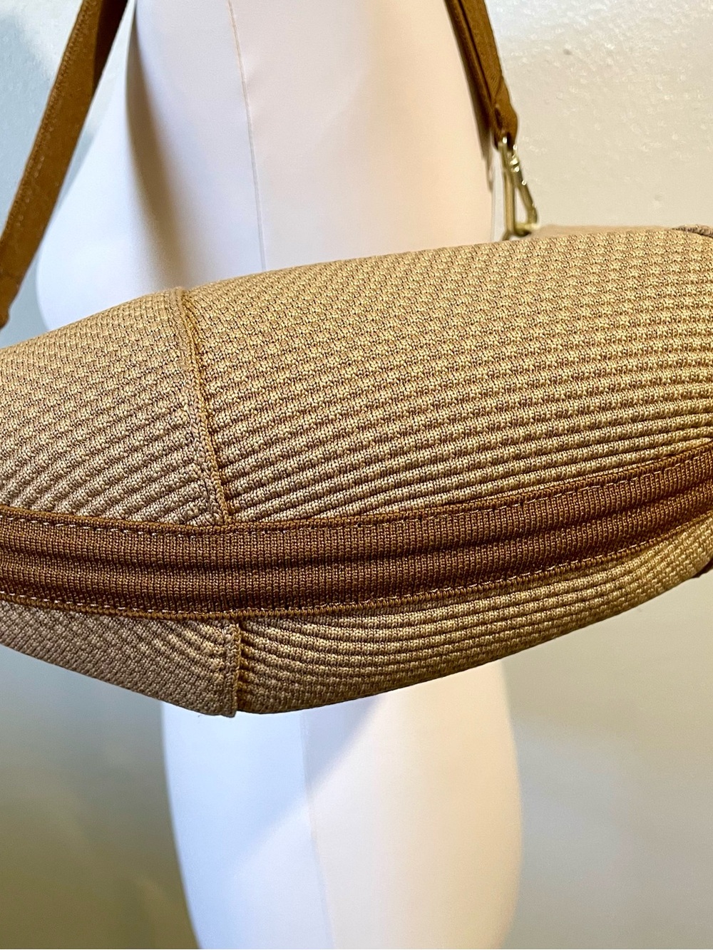 Rothy’s The Hobo Shoulder Bag Brown Woven Knit Crescent Recycled Handbag Purse - Picture 8 of 11